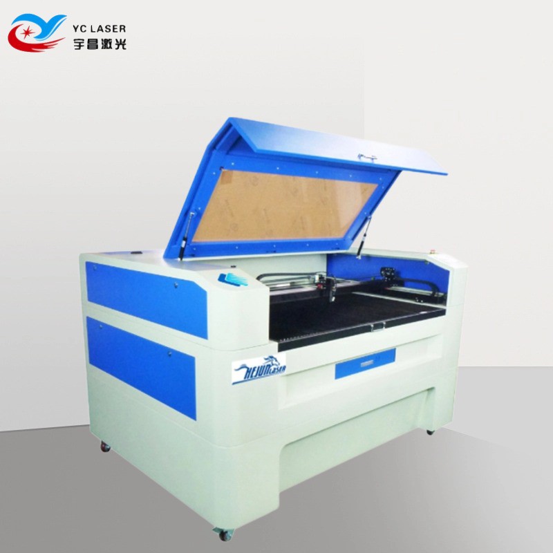 Laserový rezací stroj 1390 CO2