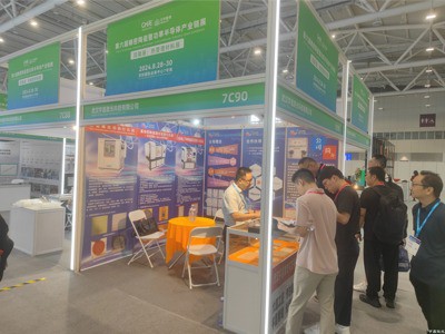 6. ročník výstavy presnej keramiky úspešne ukončený!